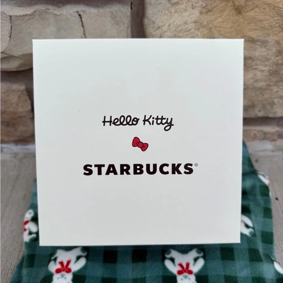 Starbucks x Hello Kitty Coffee Mug with lid - Picture 2 of 4